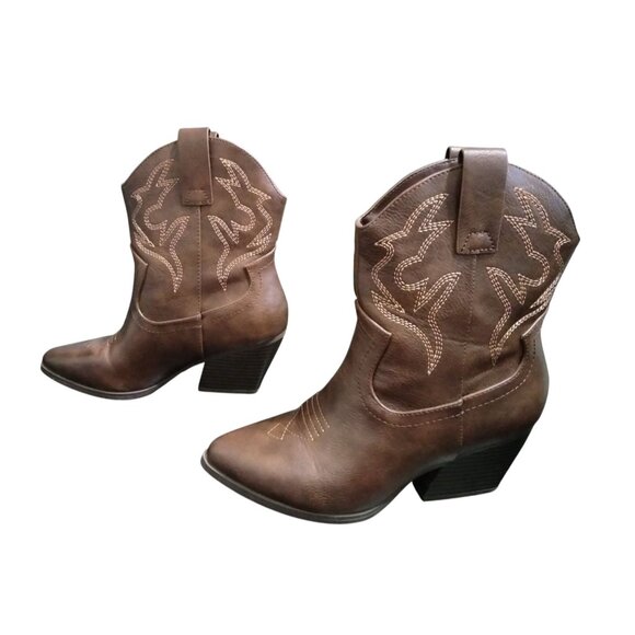 Soda Size 6 Ankle Boots Blazing Western Stitched Pointed Toe Booties Low Heel - Picture 6 of 9